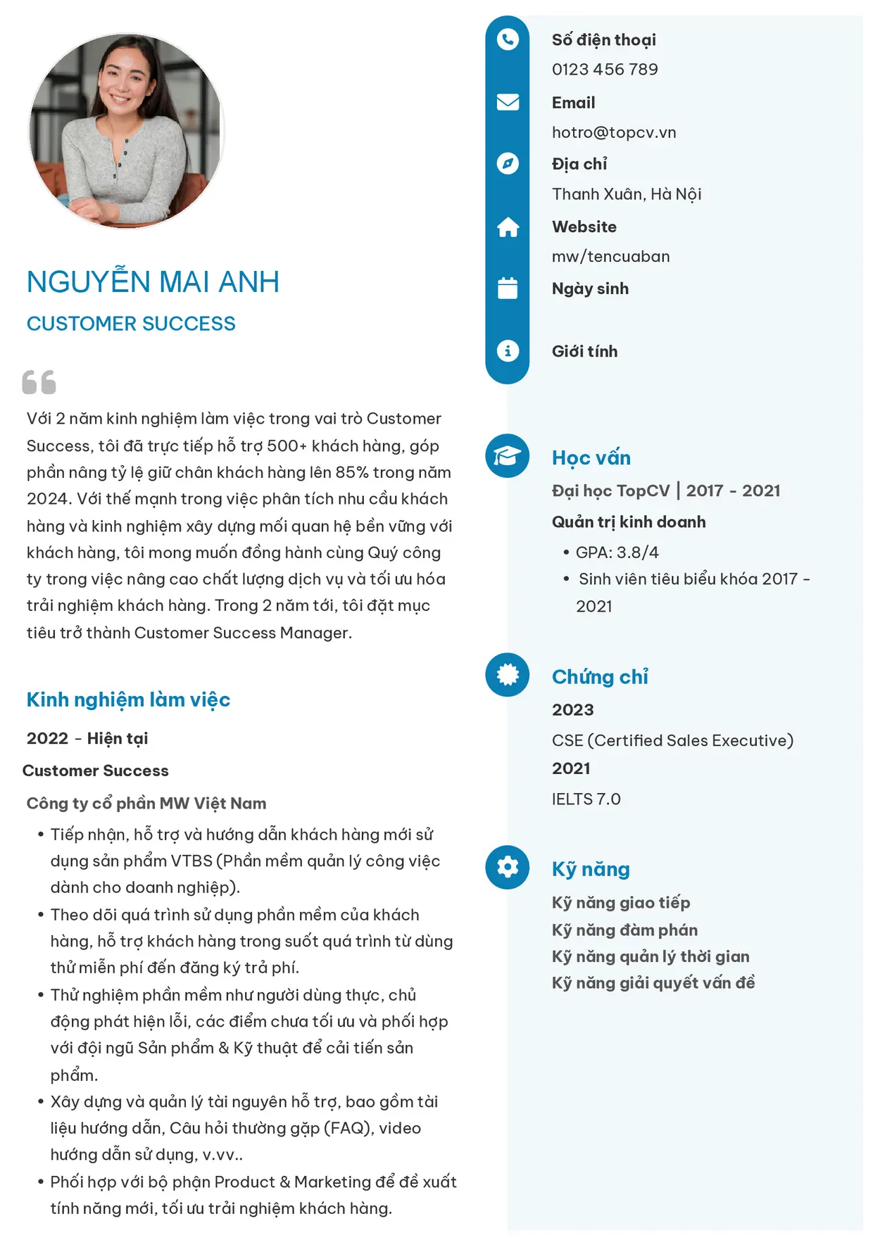 Mẫu CV xin việc Customer Success style Basic 4