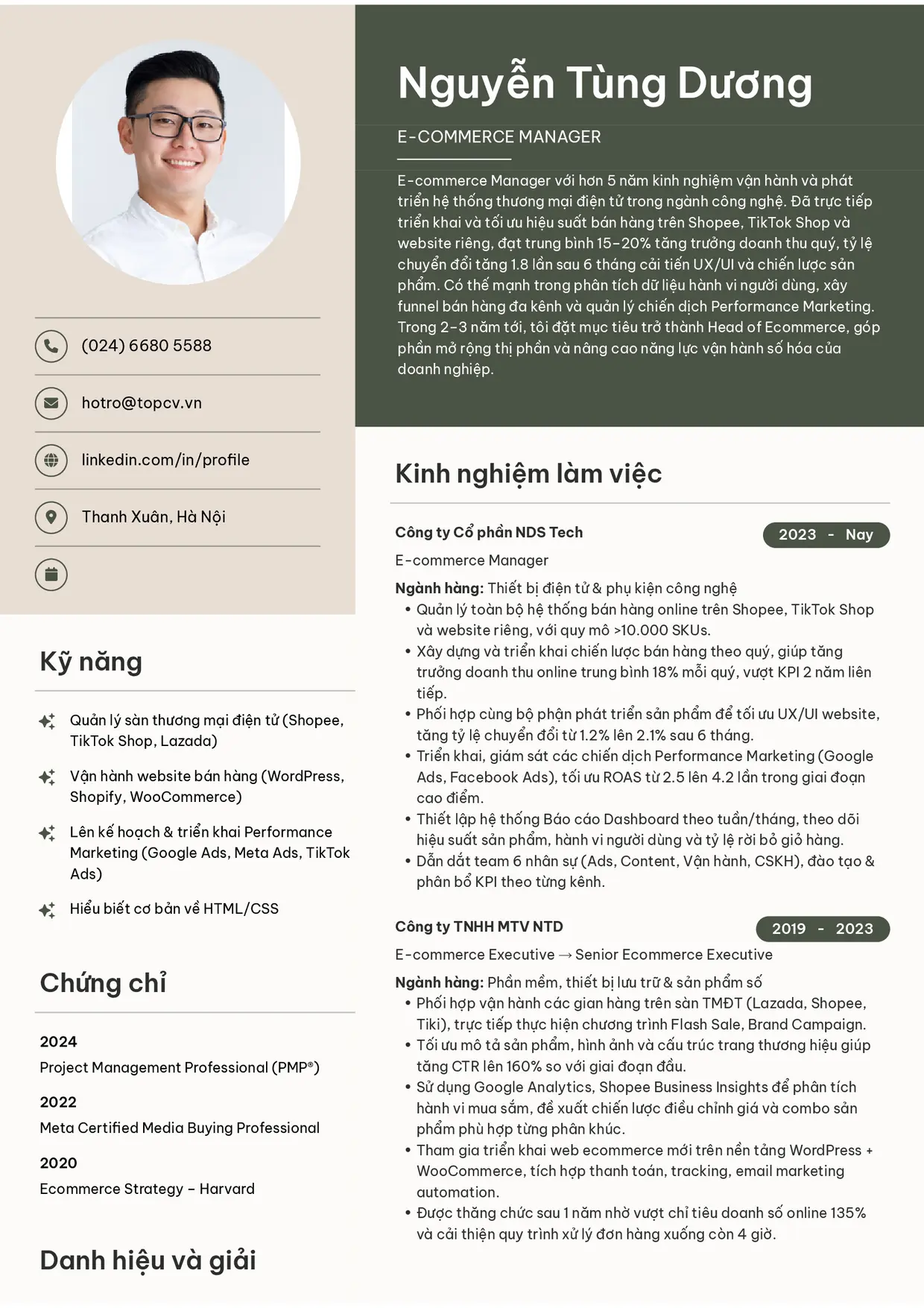 Mẫu CV E-commerce Manager style Bright